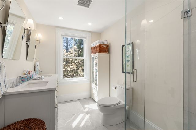 9 Farrar Street 9, Cambridge, MA 02138
