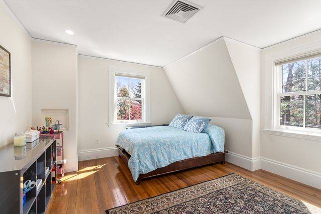 9 Farrar Street 9, Cambridge, MA 02138