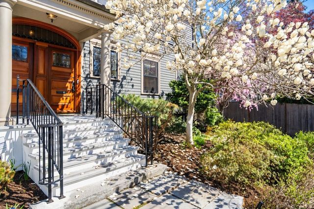 9 Farrar Street 9, Cambridge, MA 02138