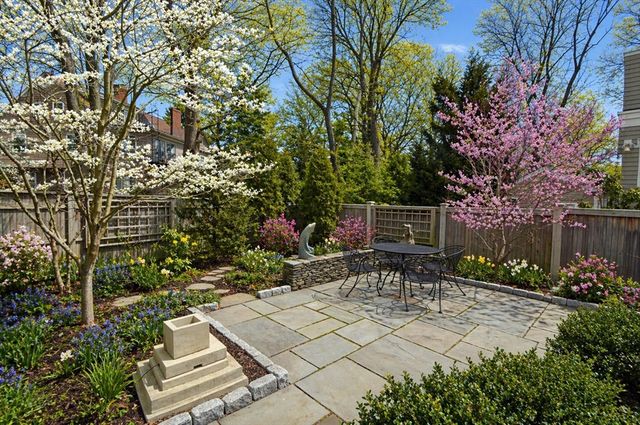 9 Farrar Street 9, Cambridge, MA 02138