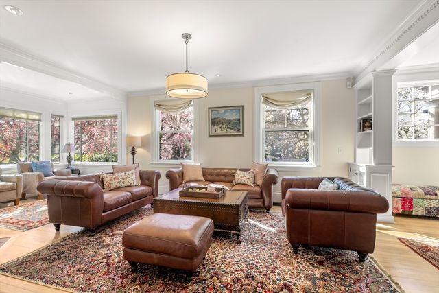 9 Farrar Street 9, Cambridge, MA 02138