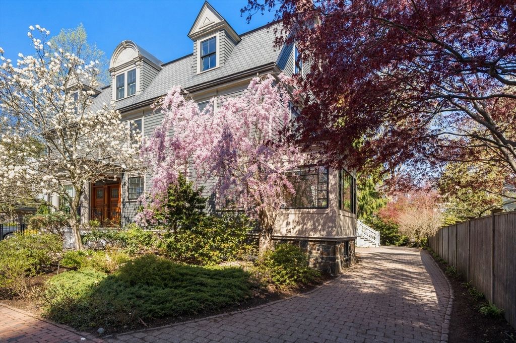 9 Farrar Street 9, Cambridge, MA 02138