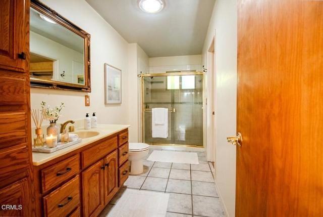 8601 Gloria Avenue, North Hills (los Angeles), CA 91343