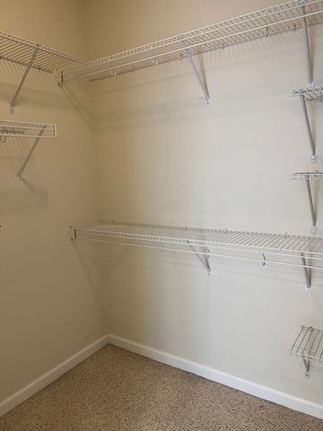 132 Clocktower Dr 312, Waltham, MA 02452