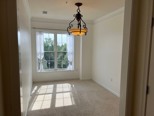 132 Clocktower Dr 312, Waltham, MA 02452