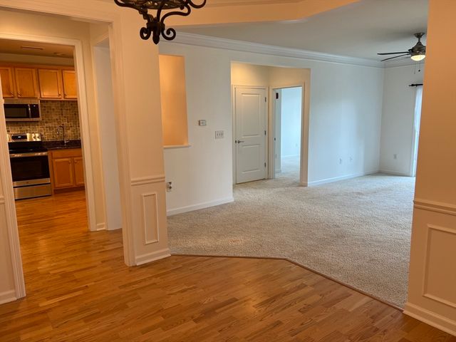 132 Clocktower Dr 312, Waltham, MA 02452