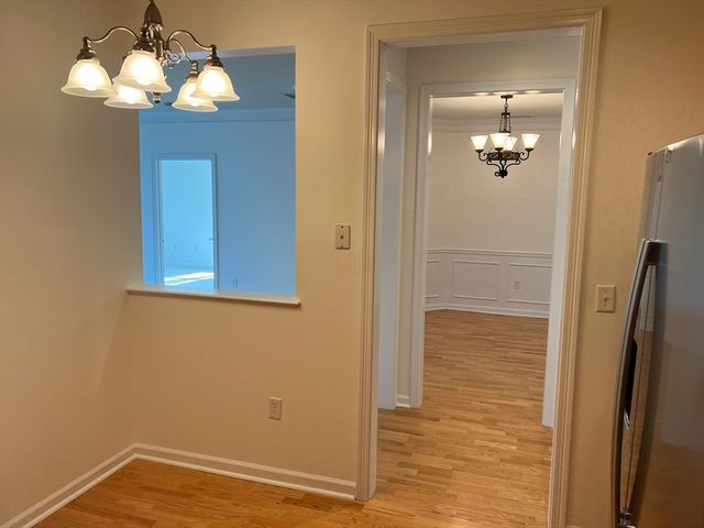 132 Clocktower Dr 312, Waltham, MA 02452