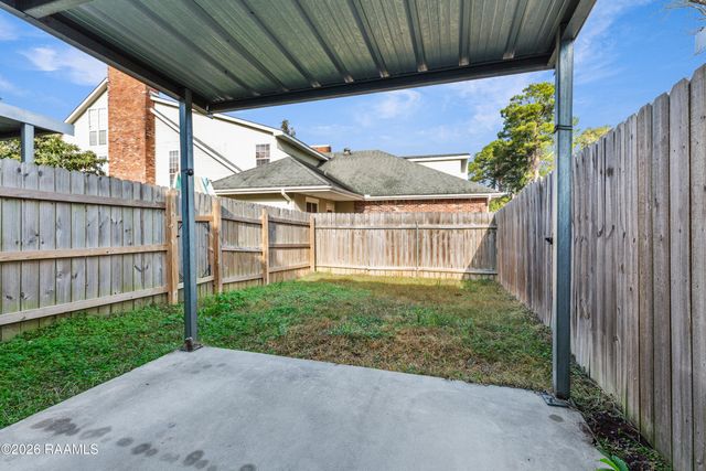 111 Oak Plains Alley, Lafayette, LA 70508