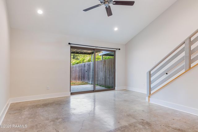 111 Oak Plains Alley, Lafayette, LA 70508