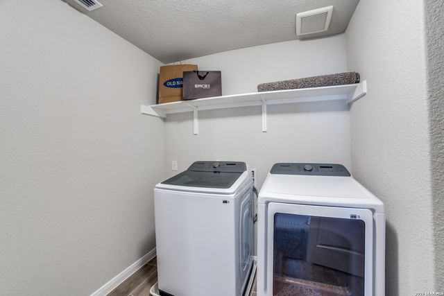 1529 Stony Island Dr, San Antonio, TX 78245