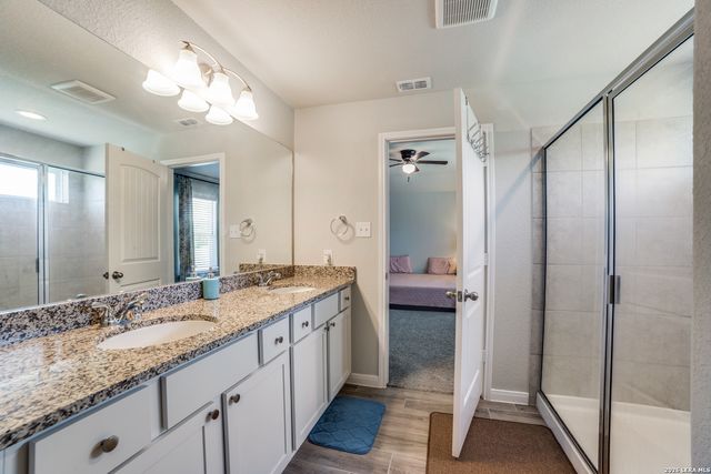 1529 Stony Island Dr, San Antonio, TX 78245