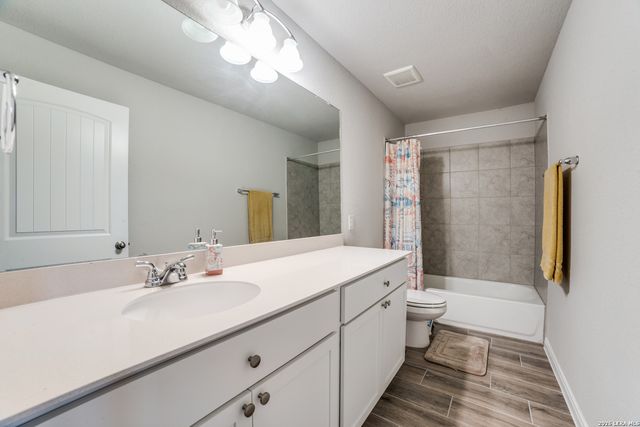 1529 Stony Island Dr, San Antonio, TX 78245