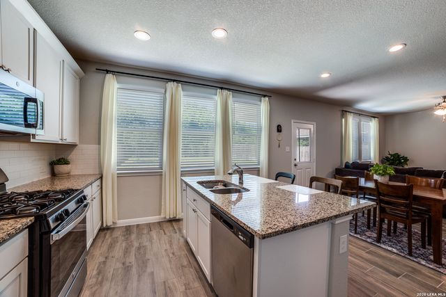 1529 Stony Island Dr, San Antonio, TX 78245