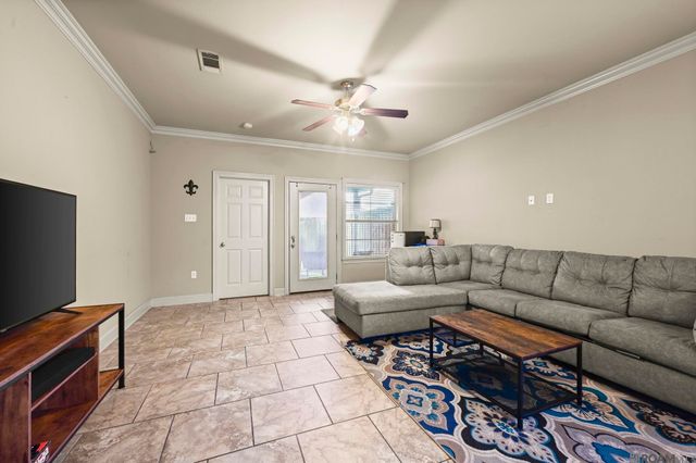 3948 Cypress Hall Dr, Addis, LA 70710