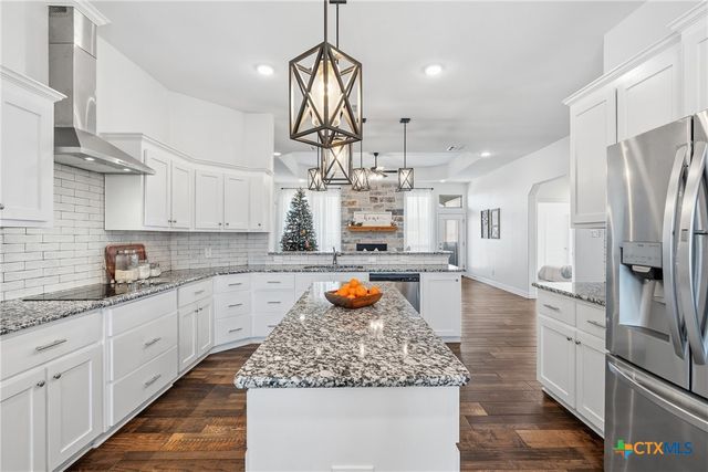 8107 Green Hill Drive, Salado, TX 76571