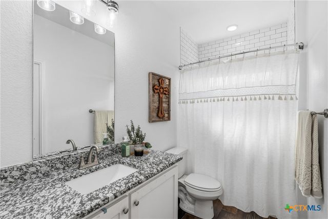 8107 Green Hill Drive, Salado, TX 76571