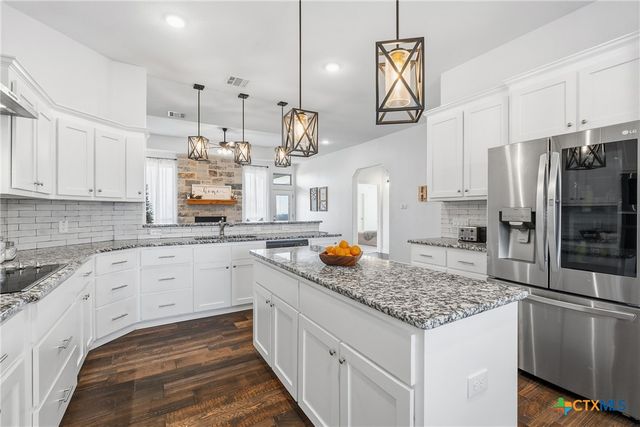 8107 Green Hill Drive, Salado, TX 76571