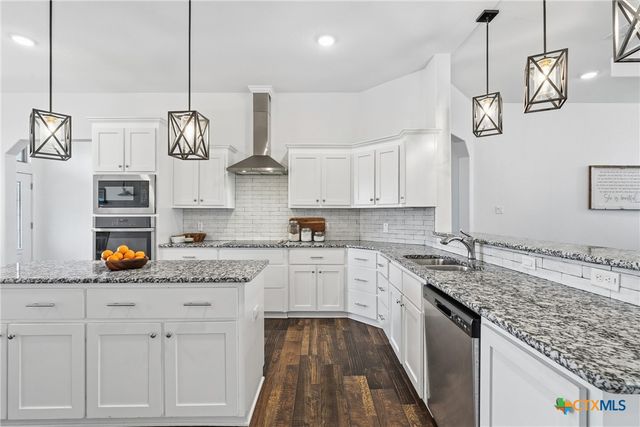 8107 Green Hill Drive, Salado, TX 76571