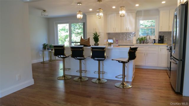 1 Eliot Drive, Lake Grove, NY 11755