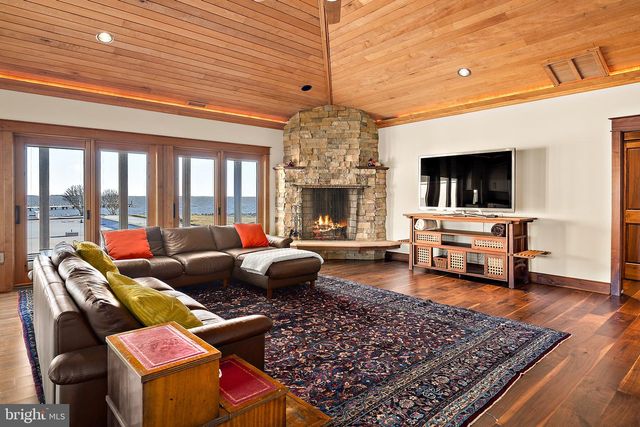 5711 WATERSIDE DR, Berlin, MD 21811