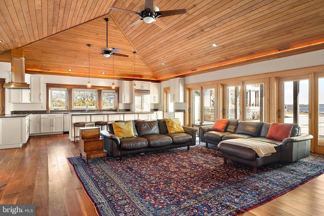 5711 WATERSIDE DR, Berlin, MD 21811