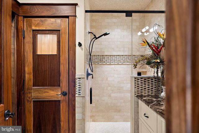 5711 WATERSIDE DR, Berlin, MD 21811