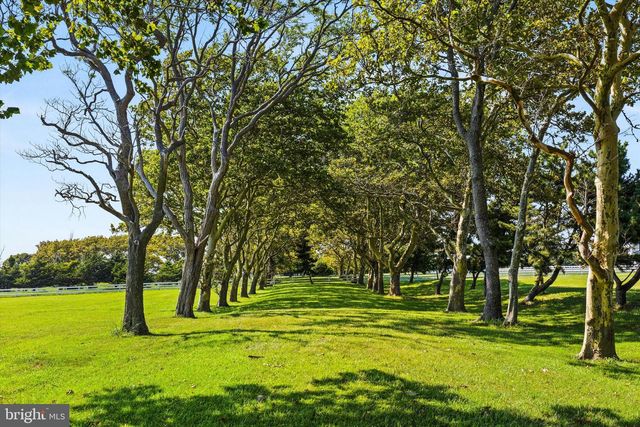 5711 WATERSIDE DR, Berlin, MD 21811