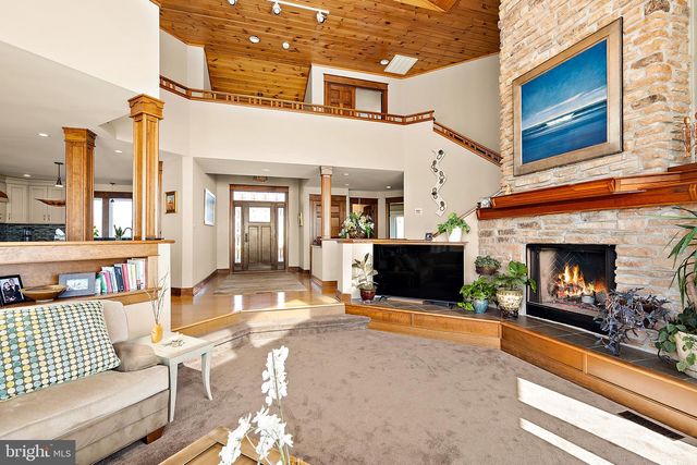 5711 WATERSIDE DR, Berlin, MD 21811