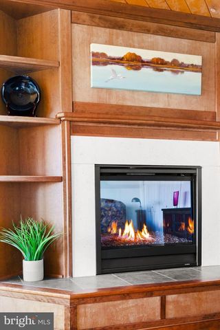 5711 WATERSIDE DR, Berlin, MD 21811