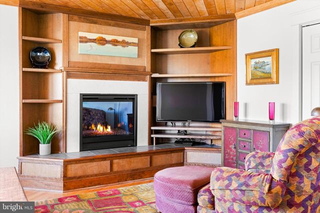 5711 WATERSIDE DR, Berlin, MD 21811