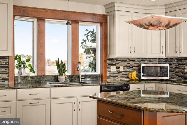 5711 WATERSIDE DR, Berlin, MD 21811