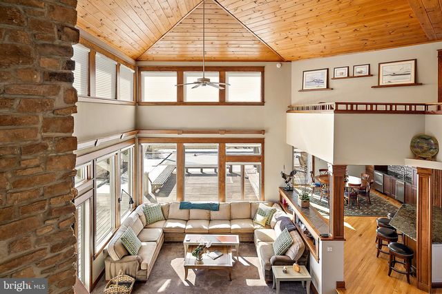 5711 WATERSIDE DR, Berlin, MD 21811