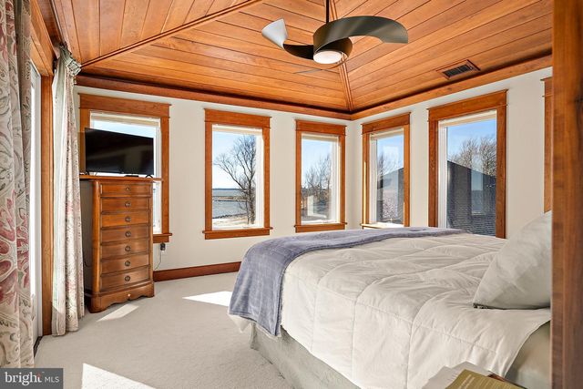 5711 WATERSIDE DR, Berlin, MD 21811