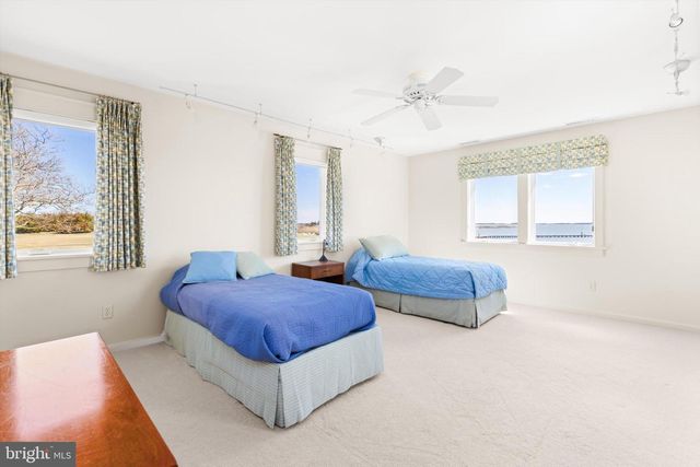 5711 WATERSIDE DR, Berlin, MD 21811