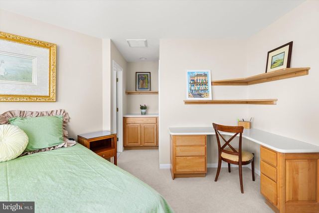 5711 WATERSIDE DR, Berlin, MD 21811