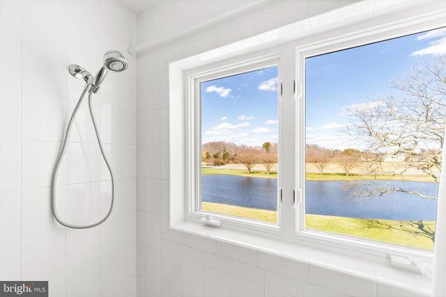 5711 WATERSIDE DR, Berlin, MD 21811