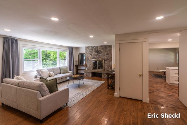 222 East Avenue, Fremont, MI 49412
