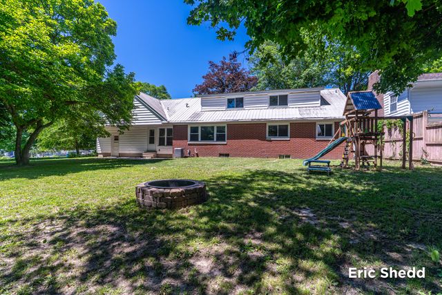 222 East Avenue, Fremont, MI 49412