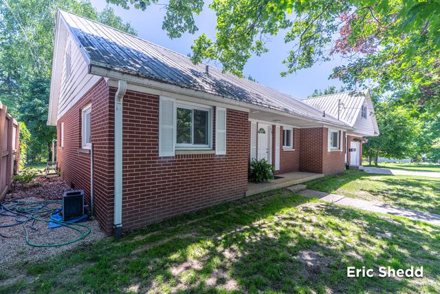 222 East Avenue, Fremont, MI 49412