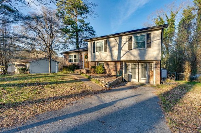 1627 N Chester Road, Hixson, TN 37343
