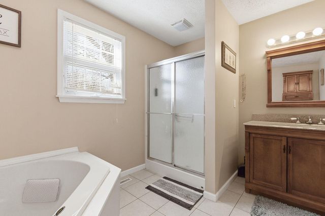 740 W BRUTON ST, Centralia, MO 65240