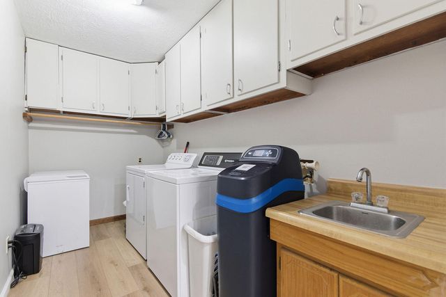 740 W BRUTON ST, Centralia, MO 65240