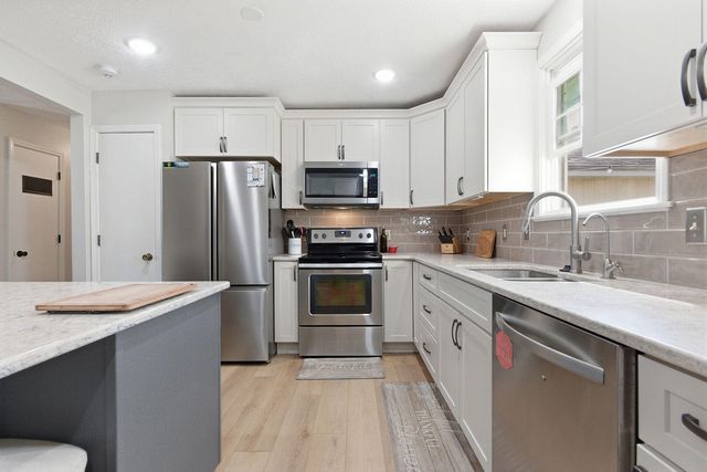 740 W BRUTON ST, Centralia, MO 65240