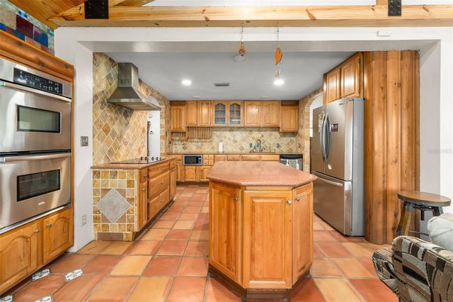 340 SE 30TH AVENUE, Trenton, FL 32693