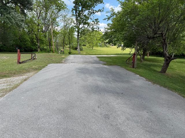 100 Nolan Lane, Somerset, KY 42501