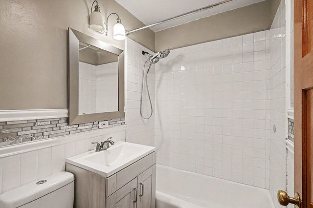 2842 Lexington Avenue S, Eagan, MN 55121