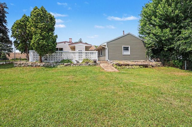 2842 Lexington Avenue S, Eagan, MN 55121