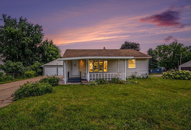 2842 Lexington Avenue S, Eagan, MN 55121