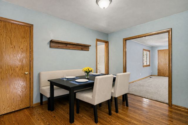 2842 Lexington Avenue S, Eagan, MN 55121