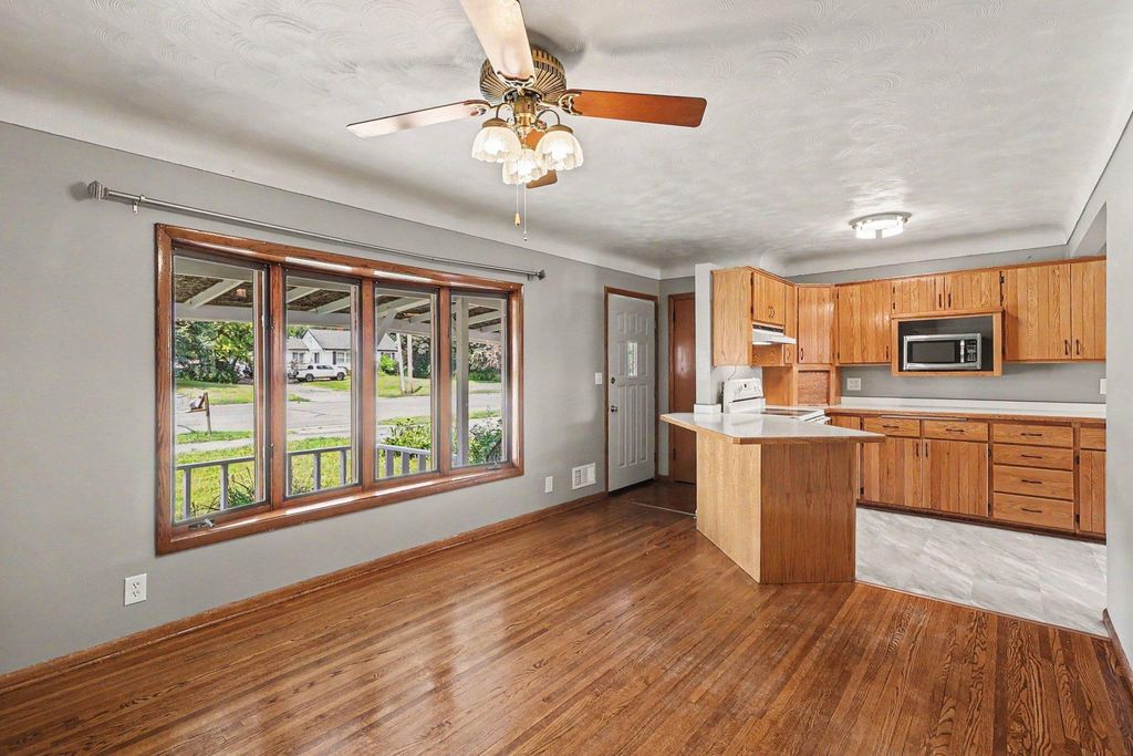 2842 Lexington Avenue S, Eagan, MN 55121 — photo 2